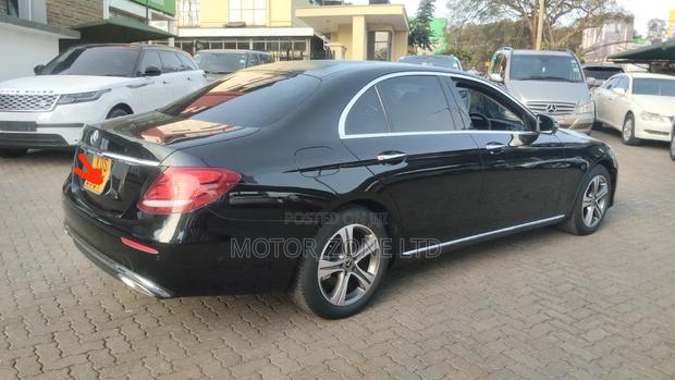 Mercedes-Benz E200 2018 Black