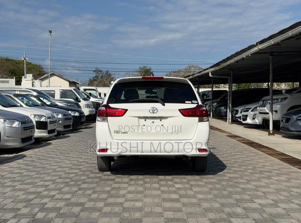 Toyota Corolla Fielder 2020 White