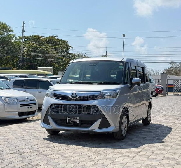 Toyota Tank 2019 Silver