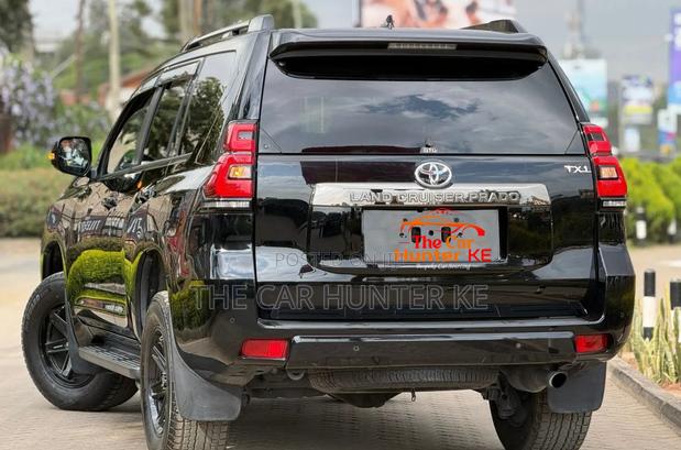 Toyota Land Cruiser Prado 2.7 2021 Black