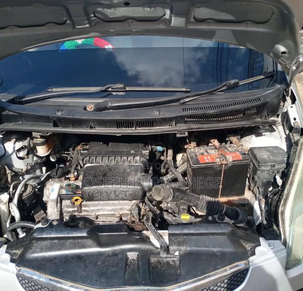 Toyota Ractis 2007 Silver