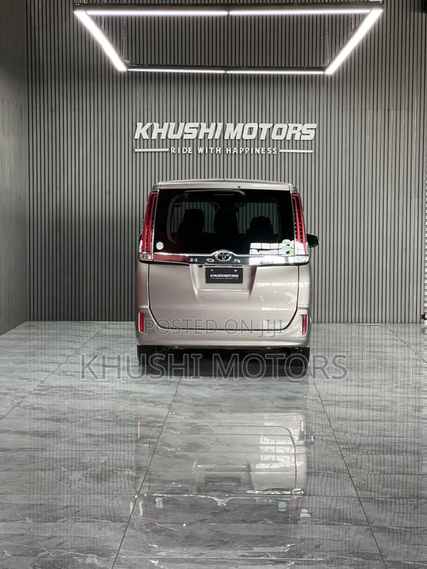 Toyota Noah 2019 Brown