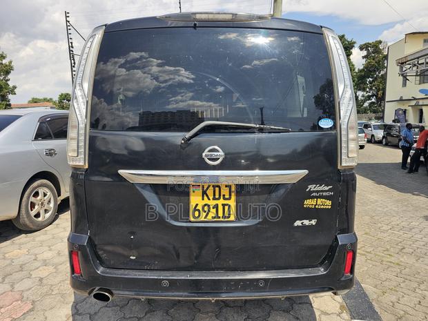Nissan Serena 2014 Black