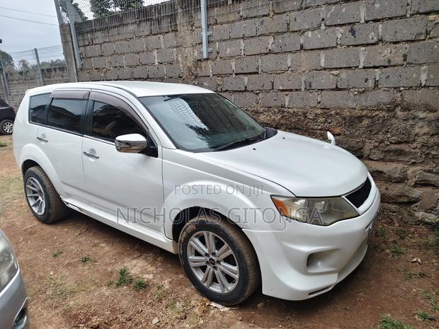 Mitsubishi Outlander 2009 White