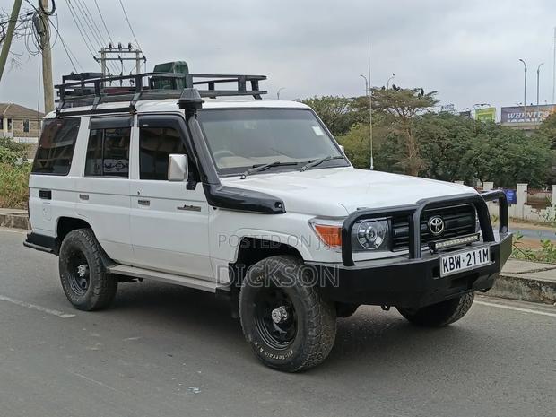 Toyota Land Cruiser 2013 White
