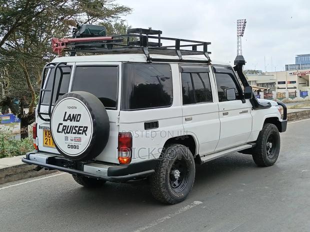 Toyota Land Cruiser 2013 White