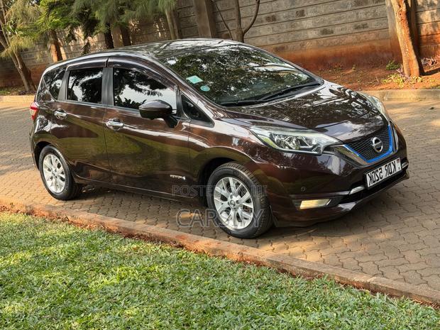 Nissan Note 2017 Burgundy