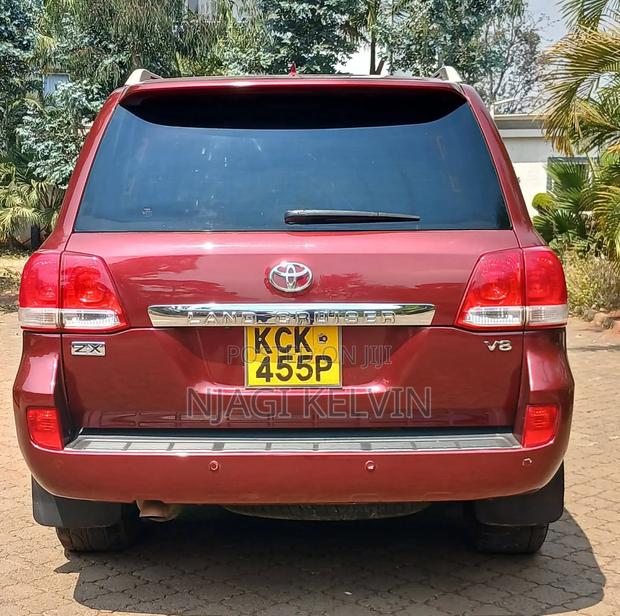 Toyota Land Cruiser 4.6 V8 ZX 2010 Red