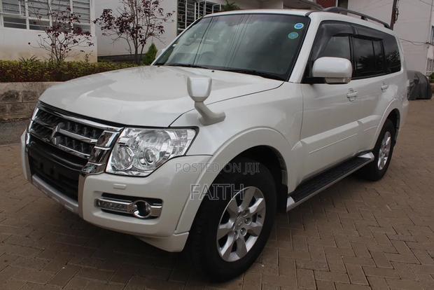 Mitsubishi Pajero 2019 White