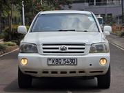 Toyota Kluger 2004 Off white for sale