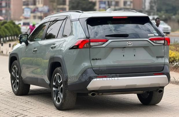 Toyota RAV4 2020 Teal
