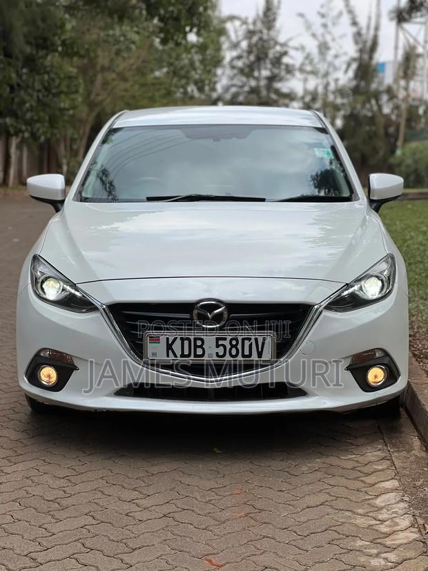 Mazda Axela SV Premium 2014 White