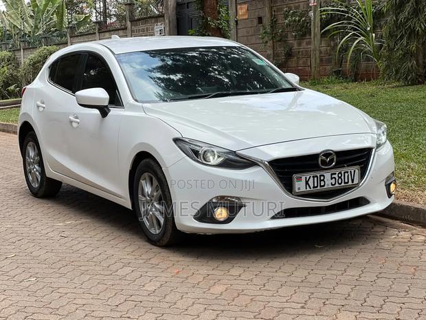 Mazda Axela SV Premium 2014 White