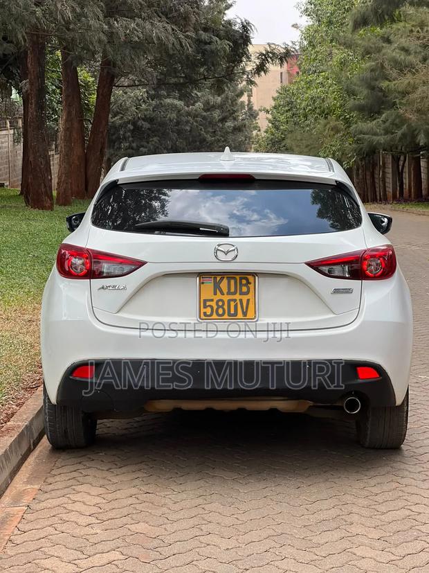 Mazda Axela SV Premium 2014 White