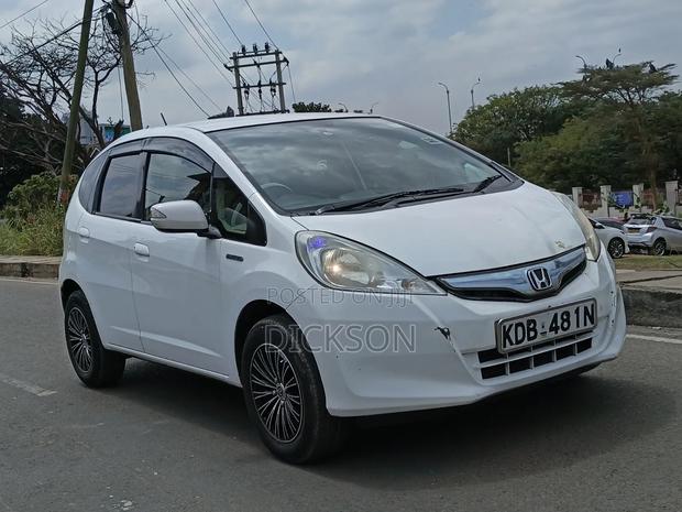 Honda Fit 2013 Pearl