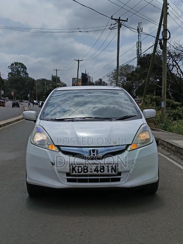 Honda Fit 2013 Pearl