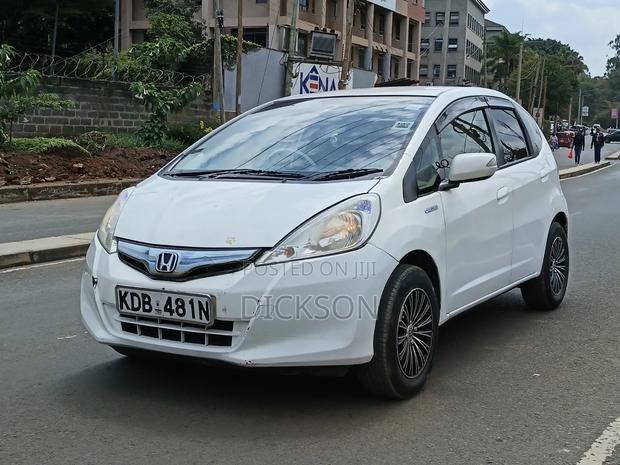 Honda Fit 2013 Pearl