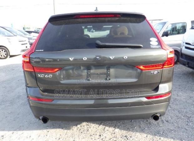 Volvo XC60 2019 Gray