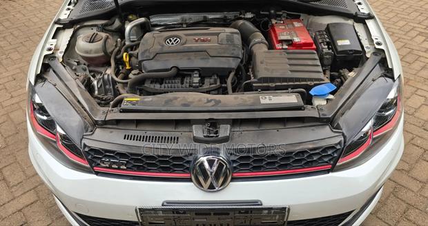 Volkswagen Golf 2015 White