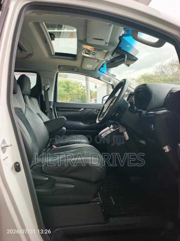 Toyota Alphard 2019 White