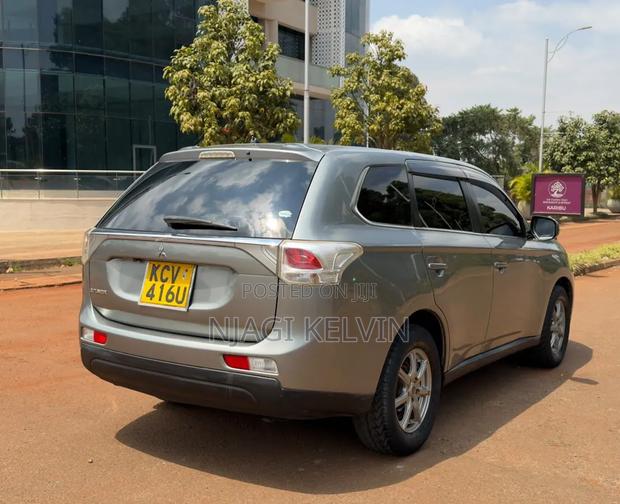 Mitsubishi Outlander 2012 Gray