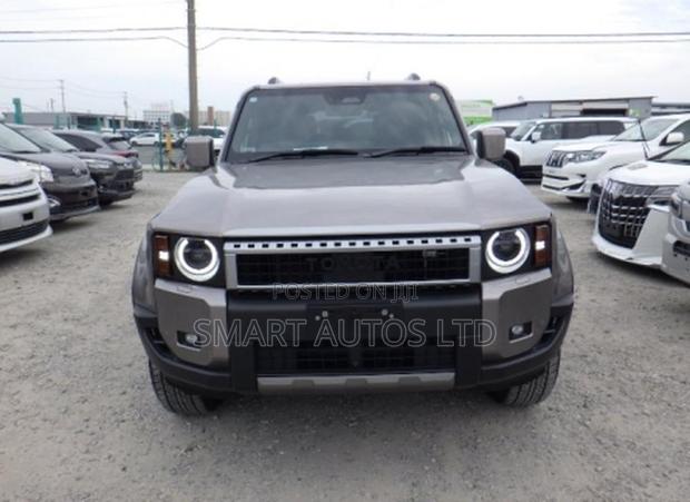 Toyota Land Cruiser LC250 2024 Gold