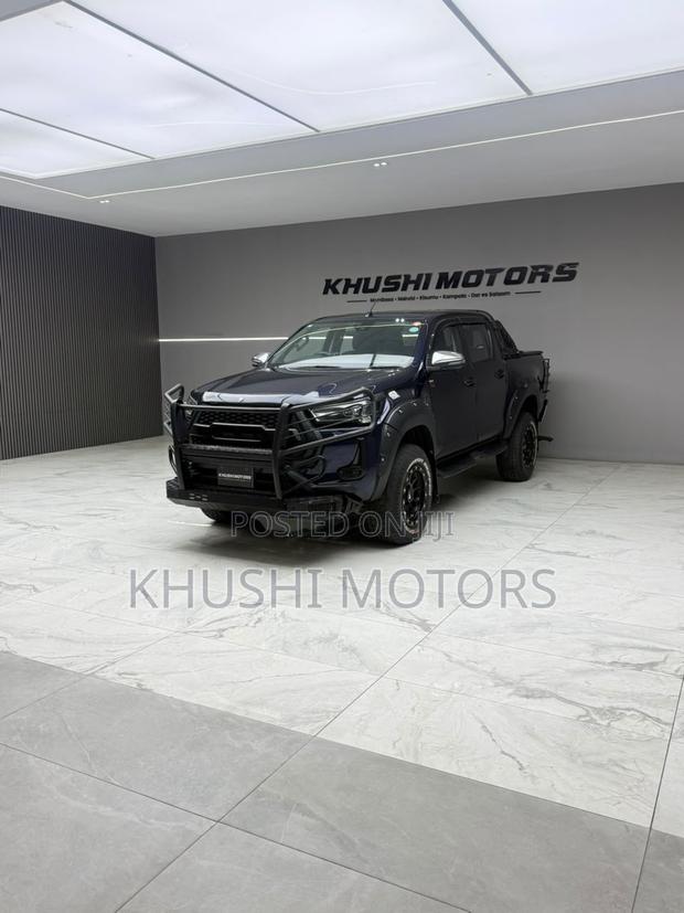 Toyota Hilux 2021 Black