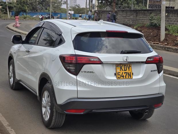Honda Vezel 2019 White