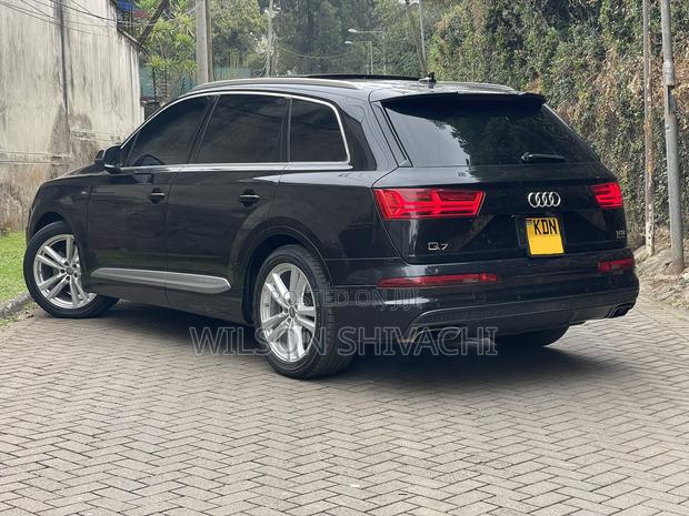 Audi Q7 2016 Black