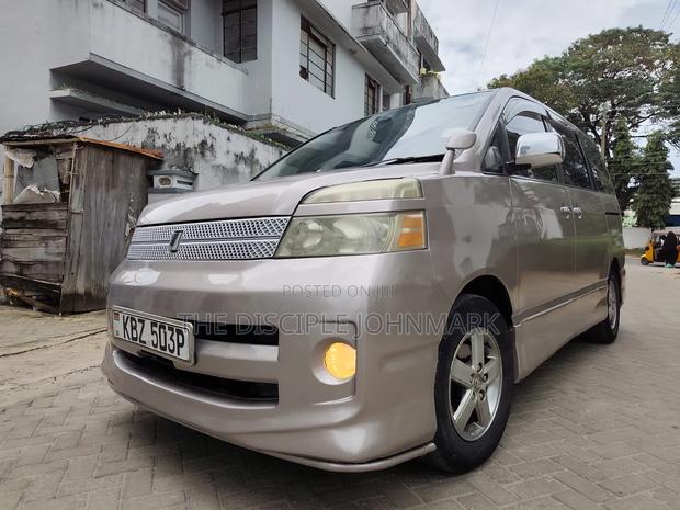 Toyota Voxy 2007 Gray
