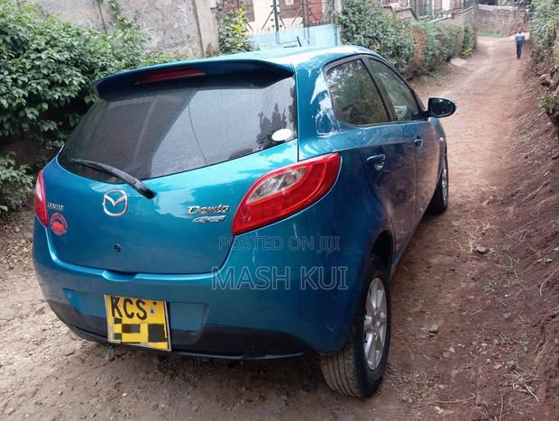 Mazda Demio 2011 Blue