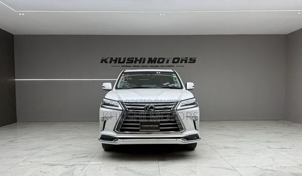 Lexus LX 2019 White