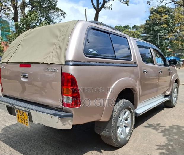 Toyota Hilux 2007 Silver