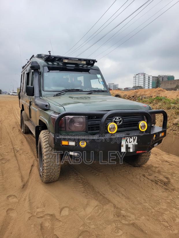 Toyota Land Cruiser 79 Series 2013 Green