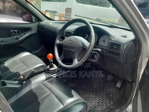 Nissan Wingroad 2015 Silver