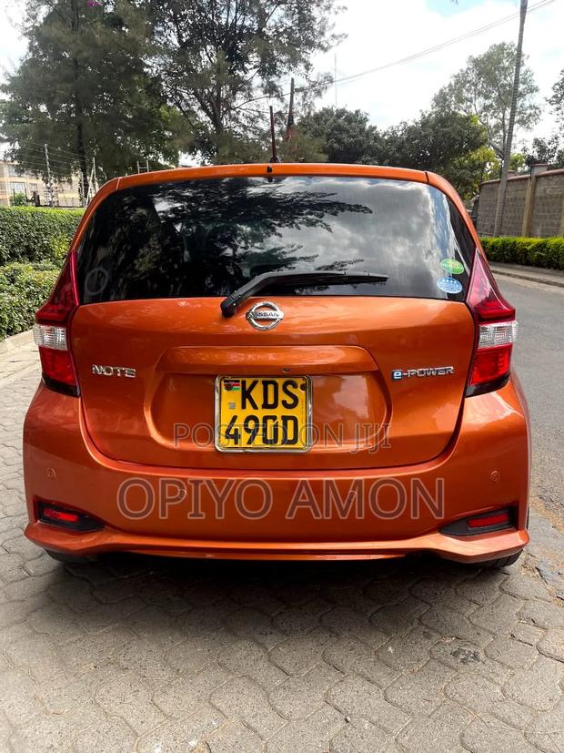 Nissan Note 2018 Orange