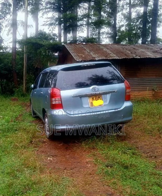 Toyota Wish 2005 Blue