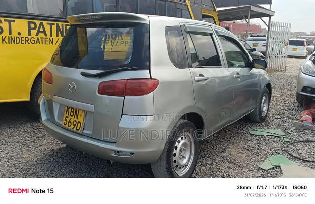 Mazda Demio 2003 Green