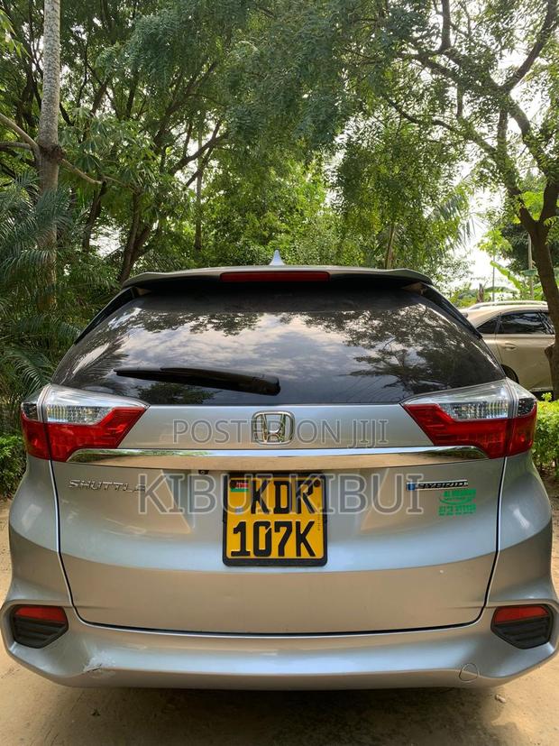 Honda Shuttle 1.5 Hybrid 2WD 2017 Silver