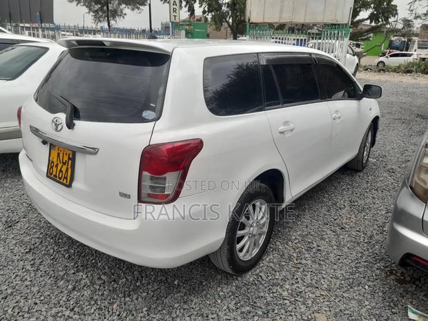 Toyota Corolla Fielder 2009 White
