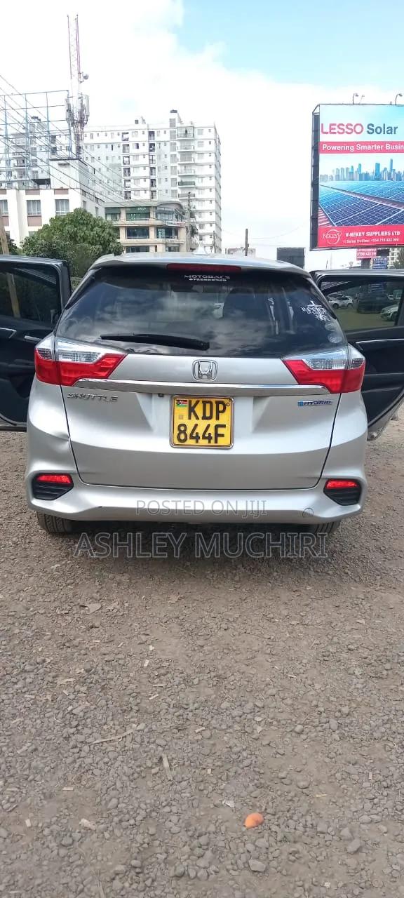 Honda Shuttle 2017 Silver