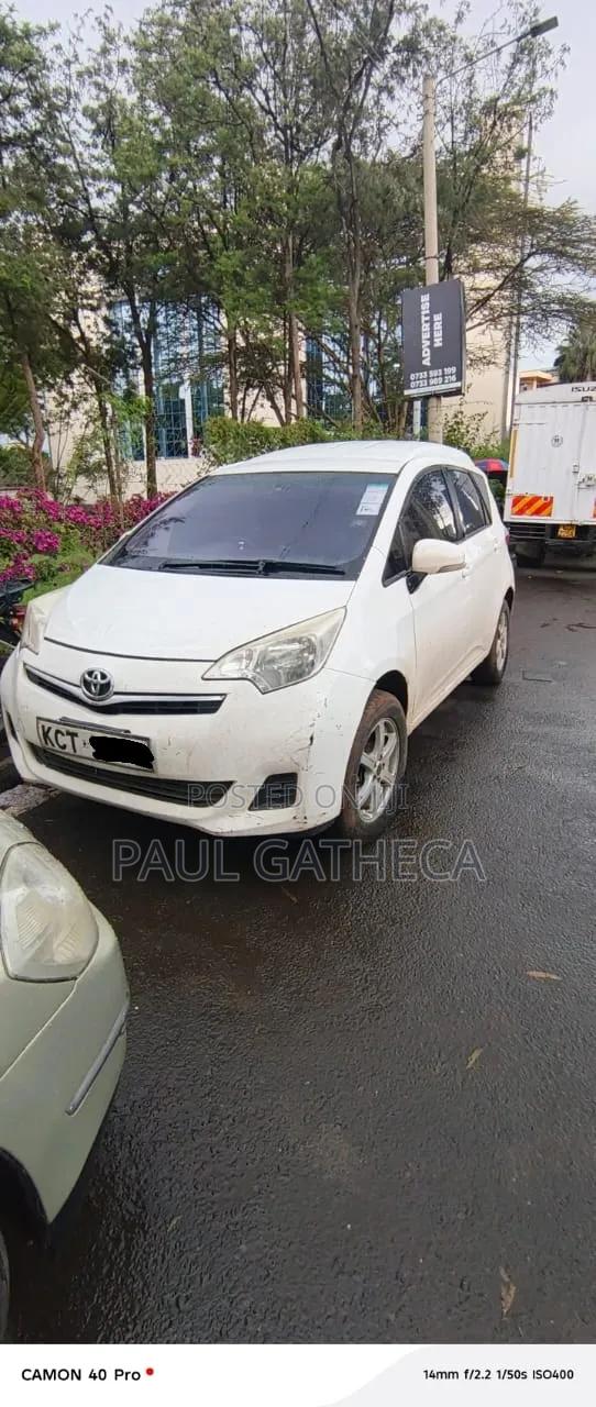 Toyota Ractis 2012 Off white
