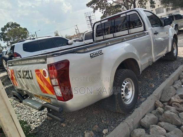 Isuzu D-MAX 2014 Silver