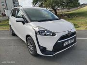 Toyota Sienta 2017 White for sale