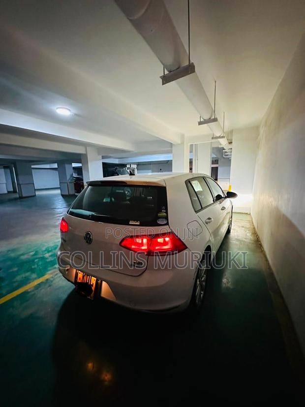 Volkswagen Golf TSI S 4-Door FWD 2016 White