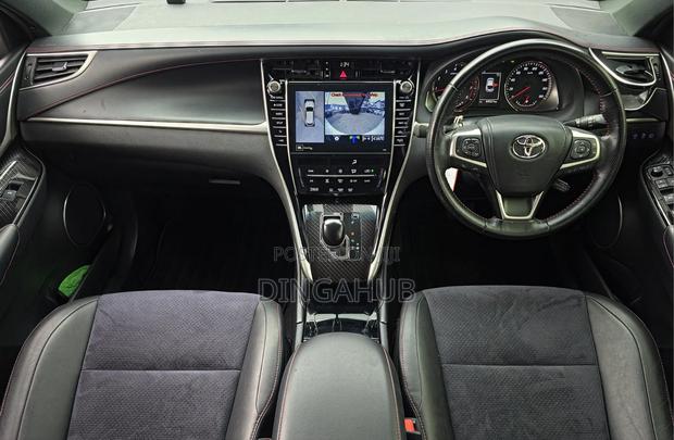 Toyota Harrier 2.0 Turbo 2018 White