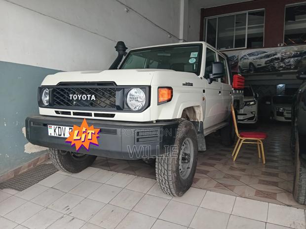 Toyota Land Cruiser 2025 White