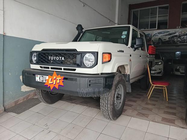 Toyota Land Cruiser 2025 White