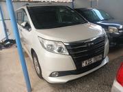 Toyota Noah 2017 White for sale