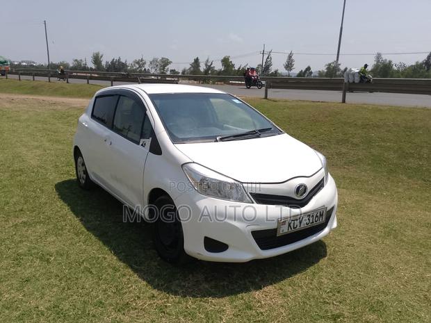 Toyota Vitz 2013 White